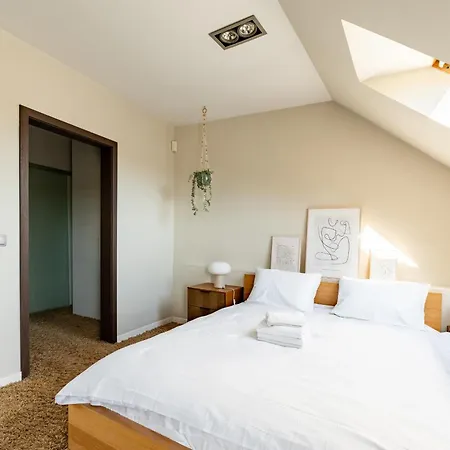 Redlowo Luxury By Bookinghost *