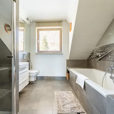 Apartamento Redlowo Luxury By Bookinghost